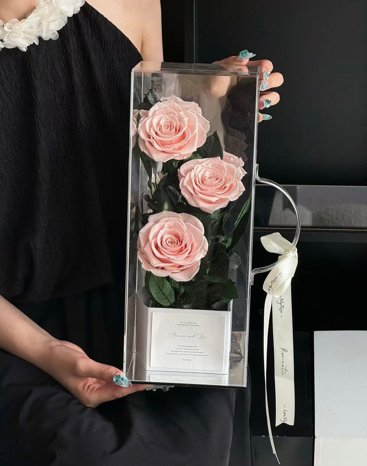 Preserved Ecuador Roses Gift Box