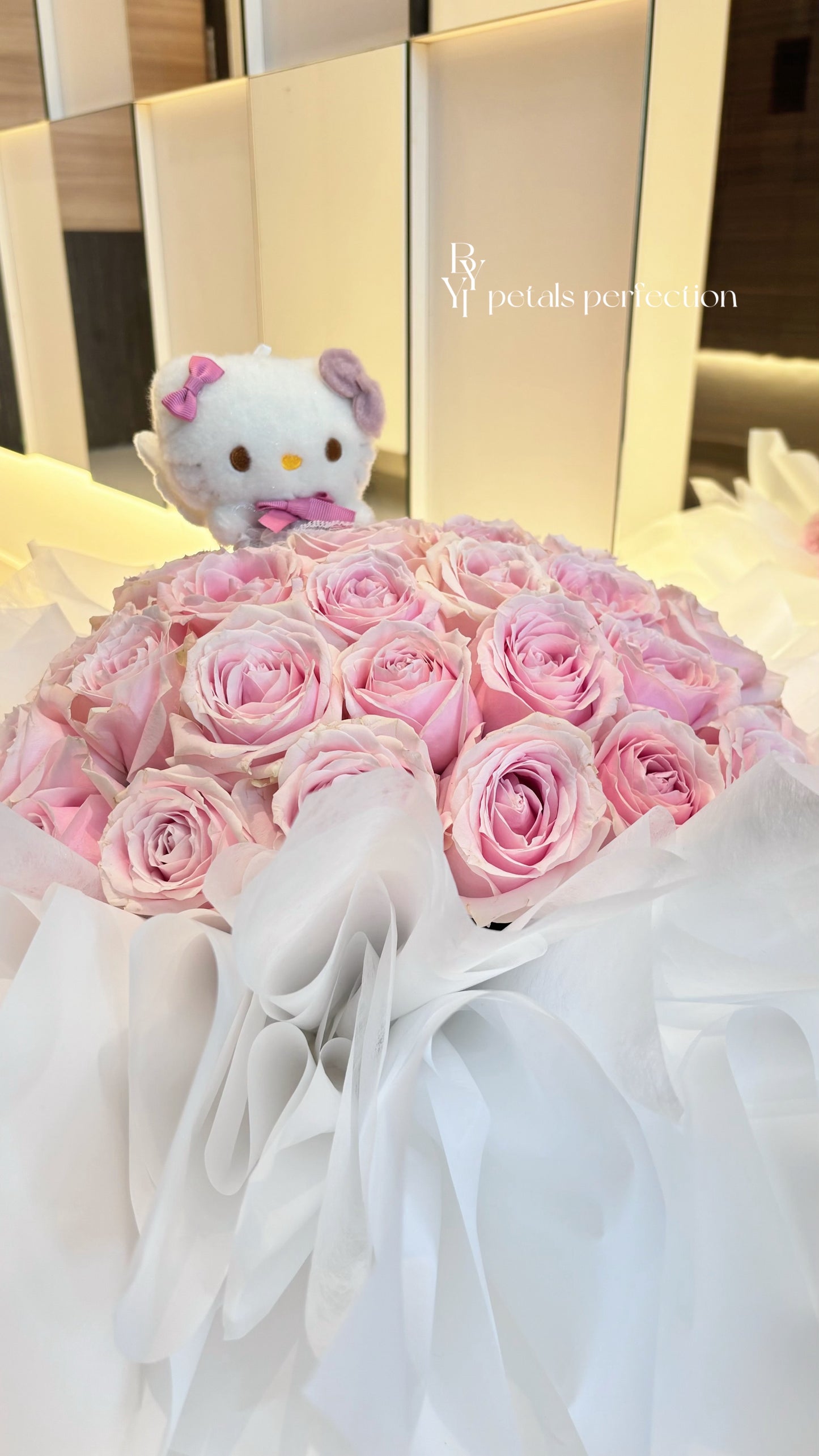 Hello Kitty Pink Angel Roses Bouquet 40stk